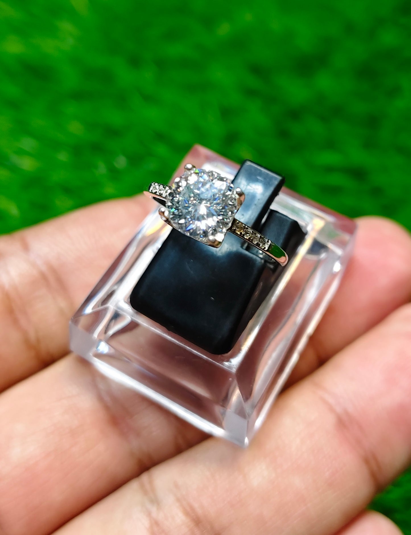 Russia Cut Moissanite Diamond Ring
