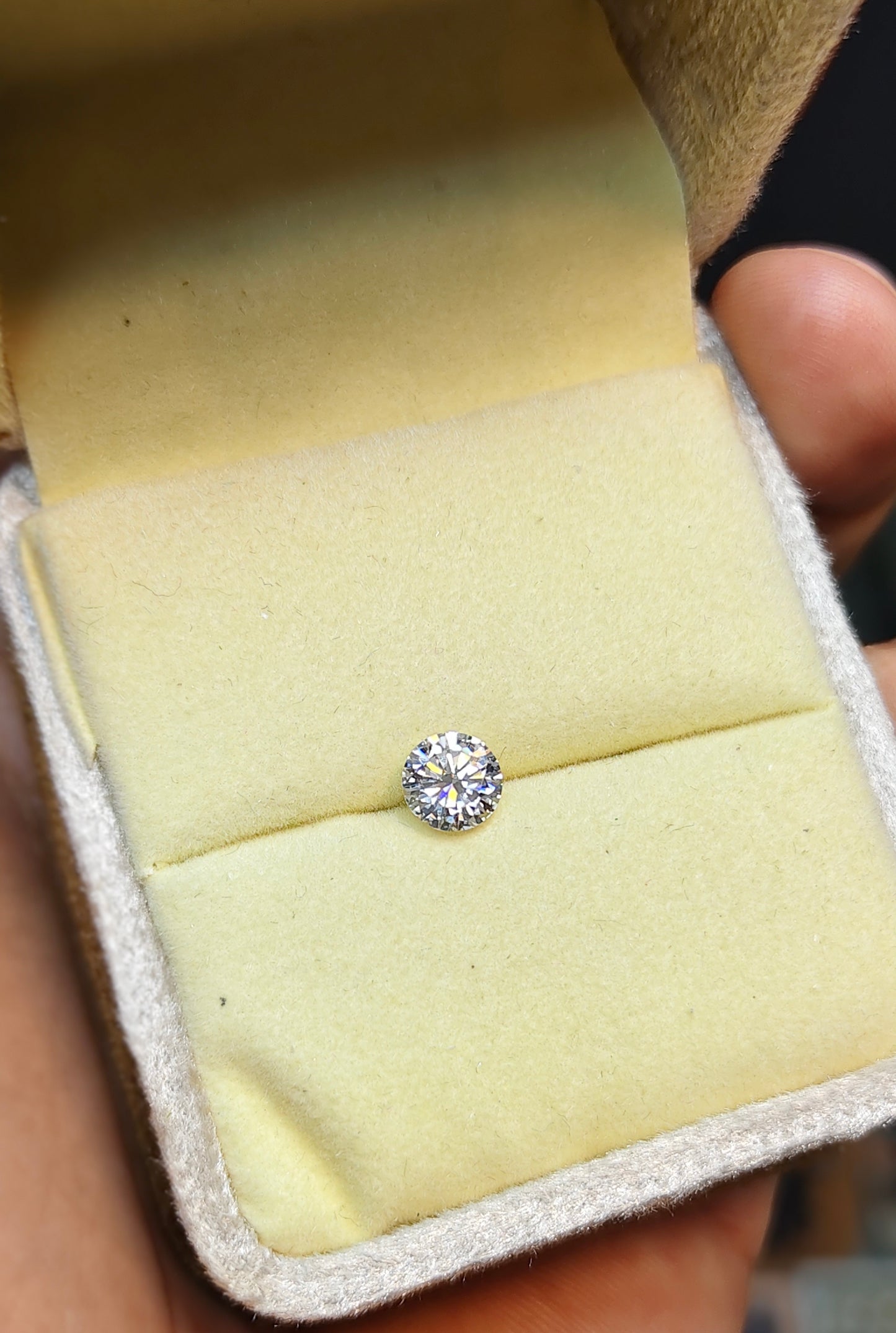 White Color Moissanite