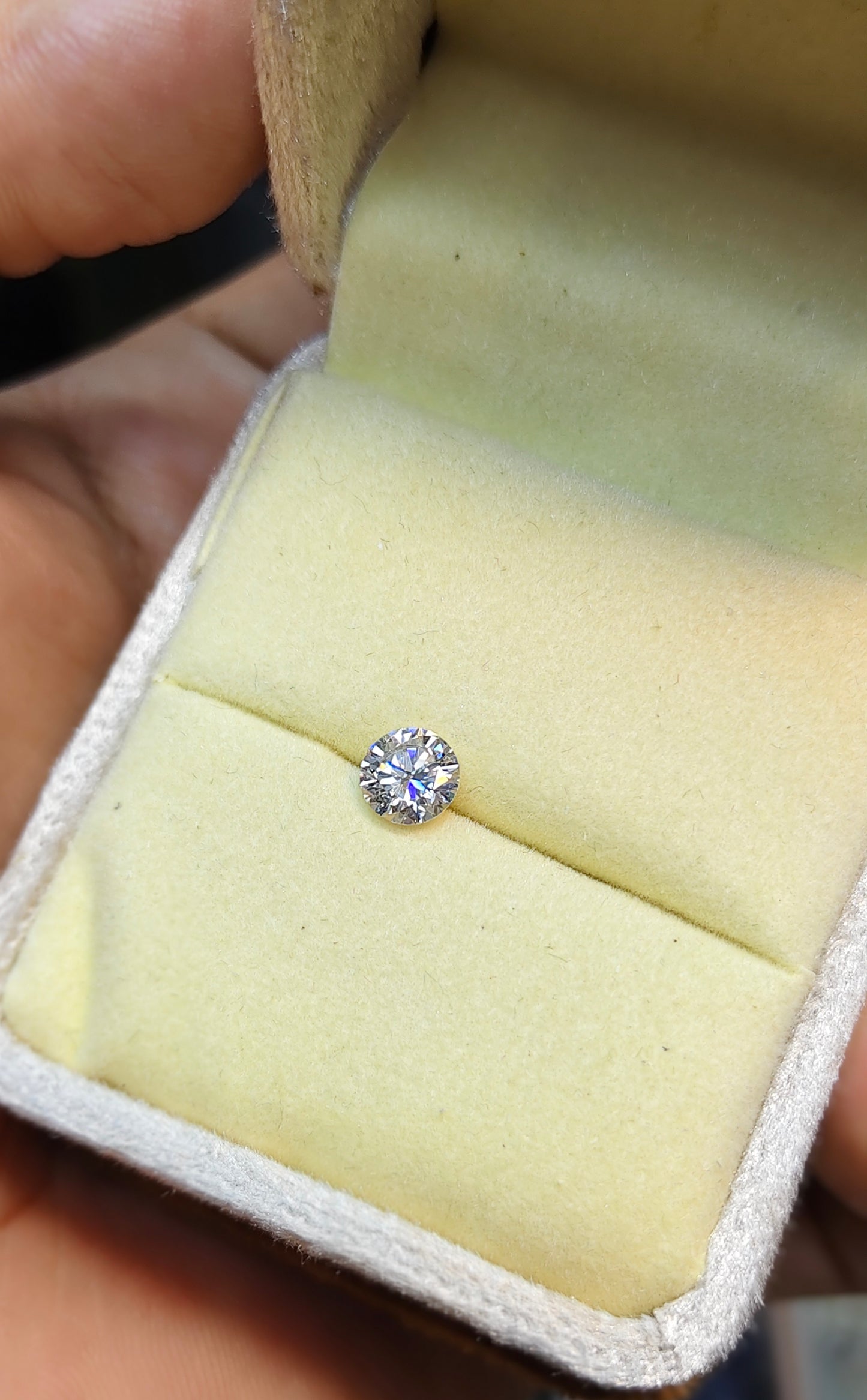 White Color Moissanite