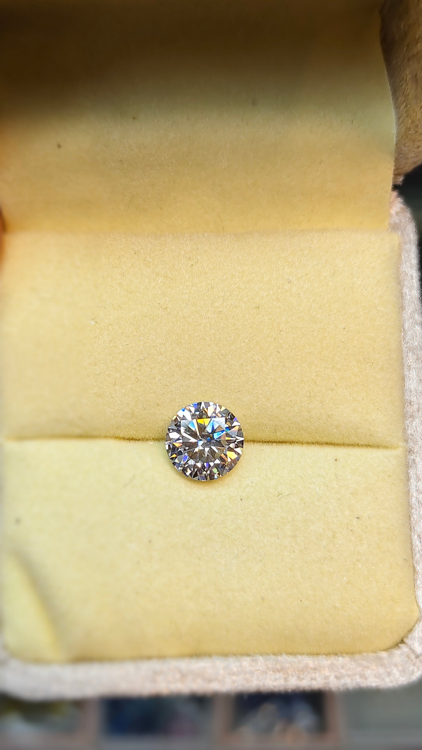 White Color Moissanite