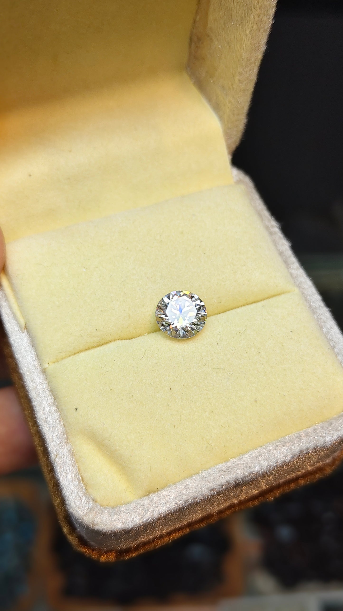 White Color Moissanite