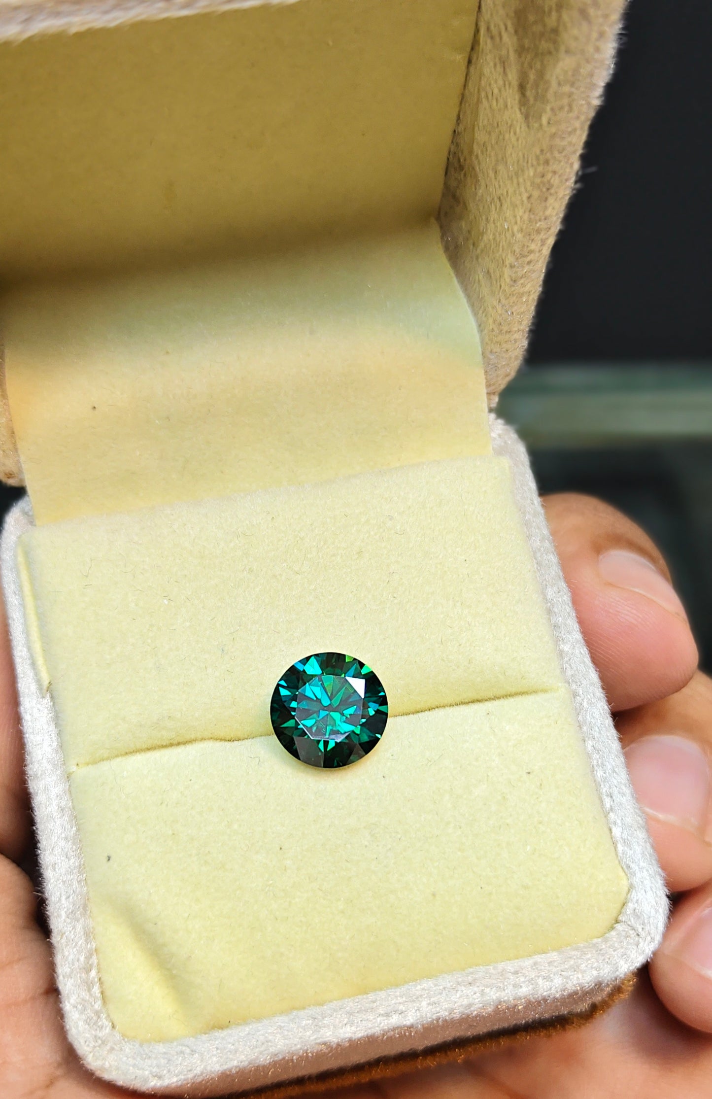 Dark Green Color Moissanite
