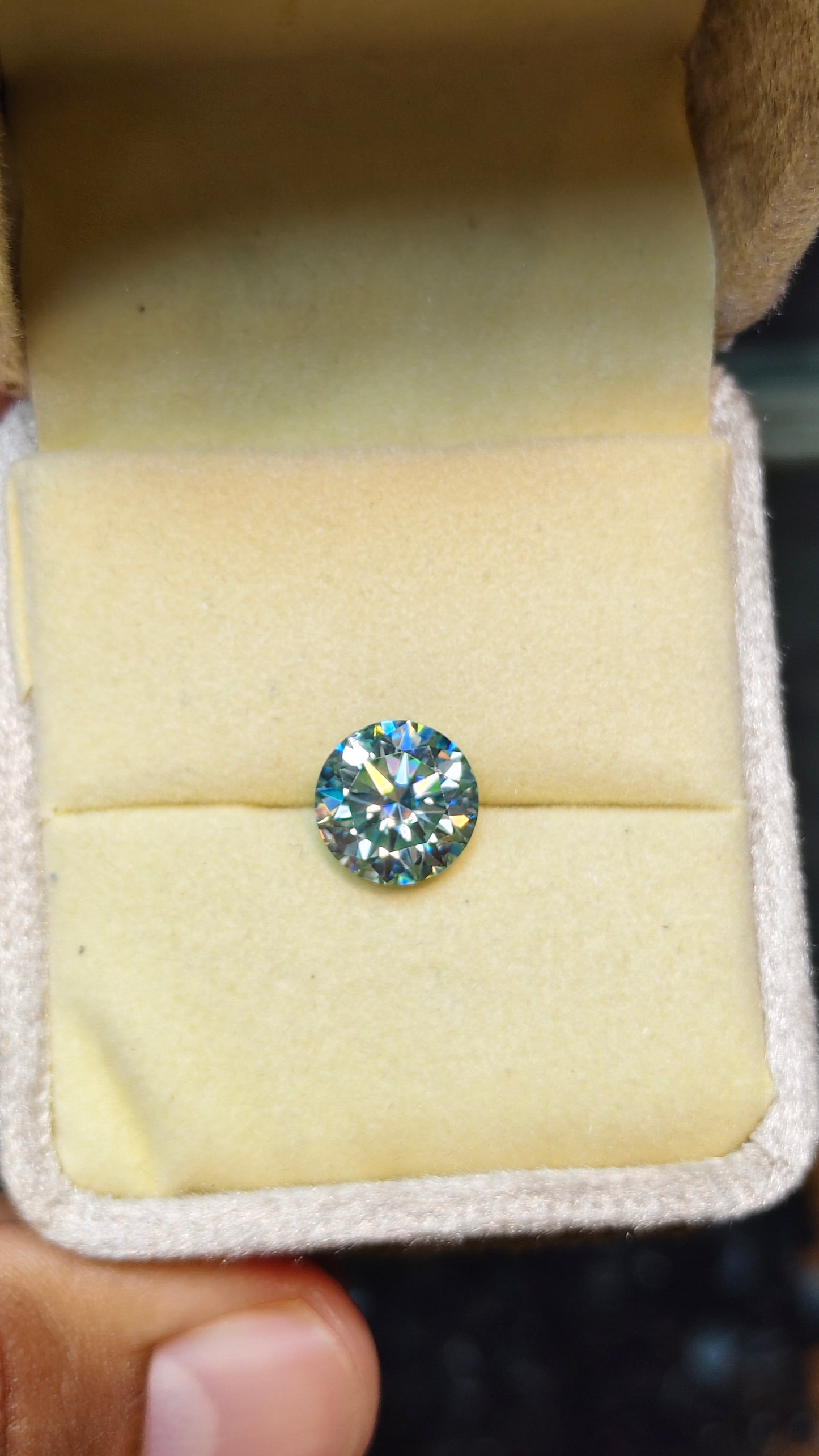Dark Green Color Moissanite