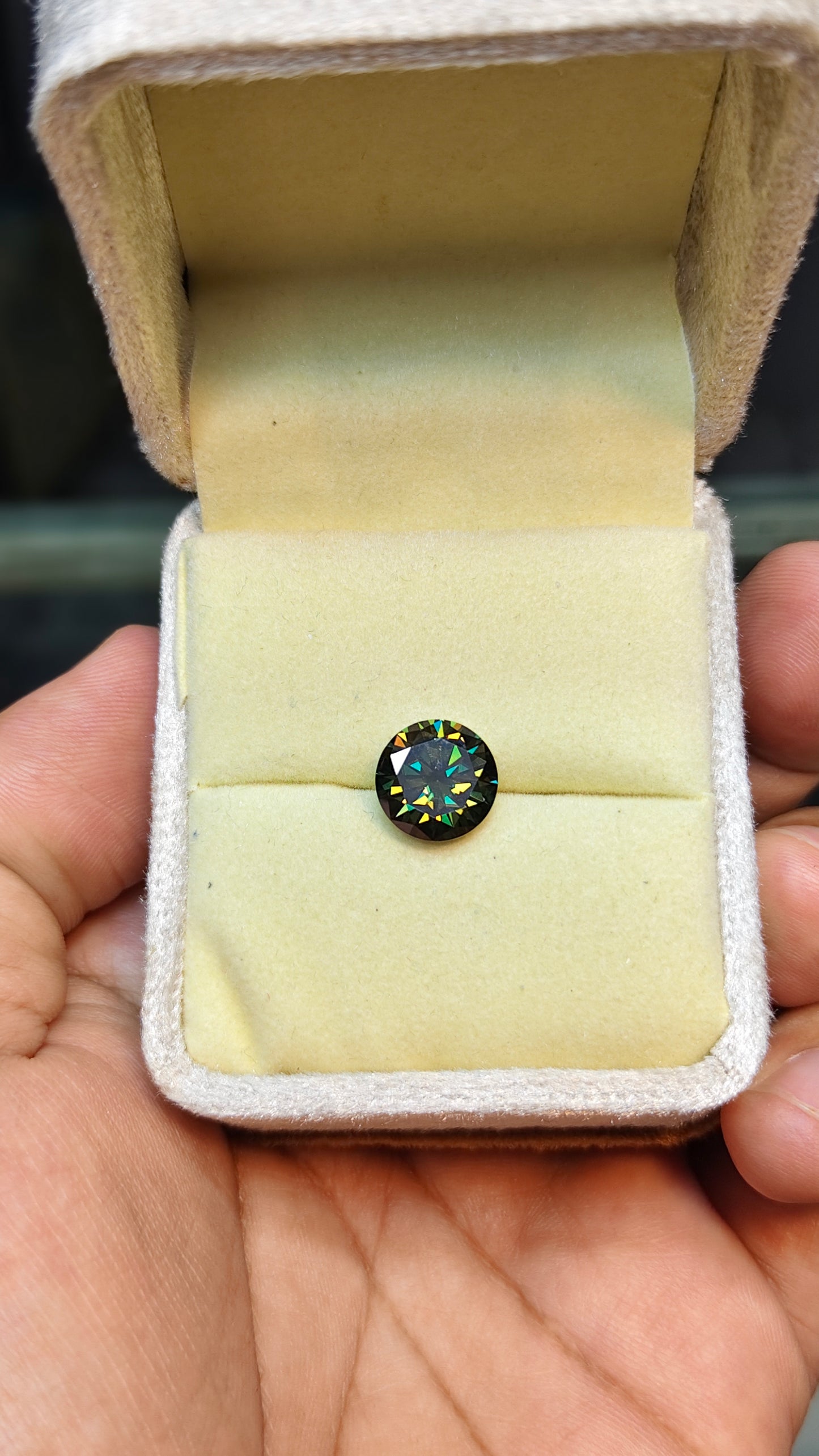 Green Moissanite