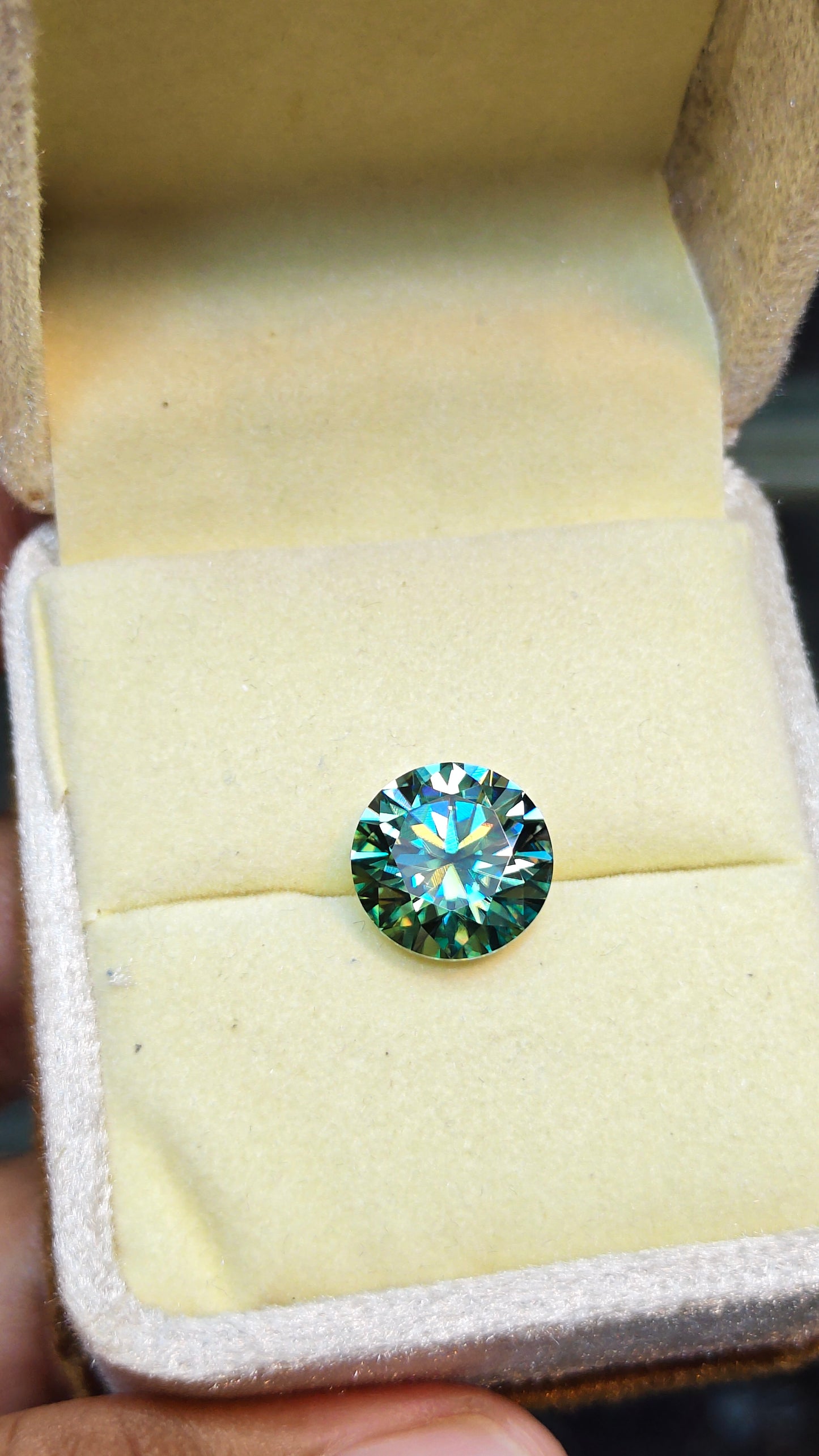 Dark Green Color Moissanite