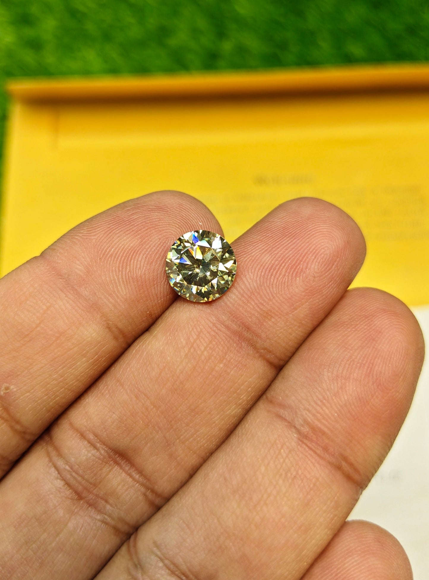Light Champion Moissanite With Gra Lab Certificate