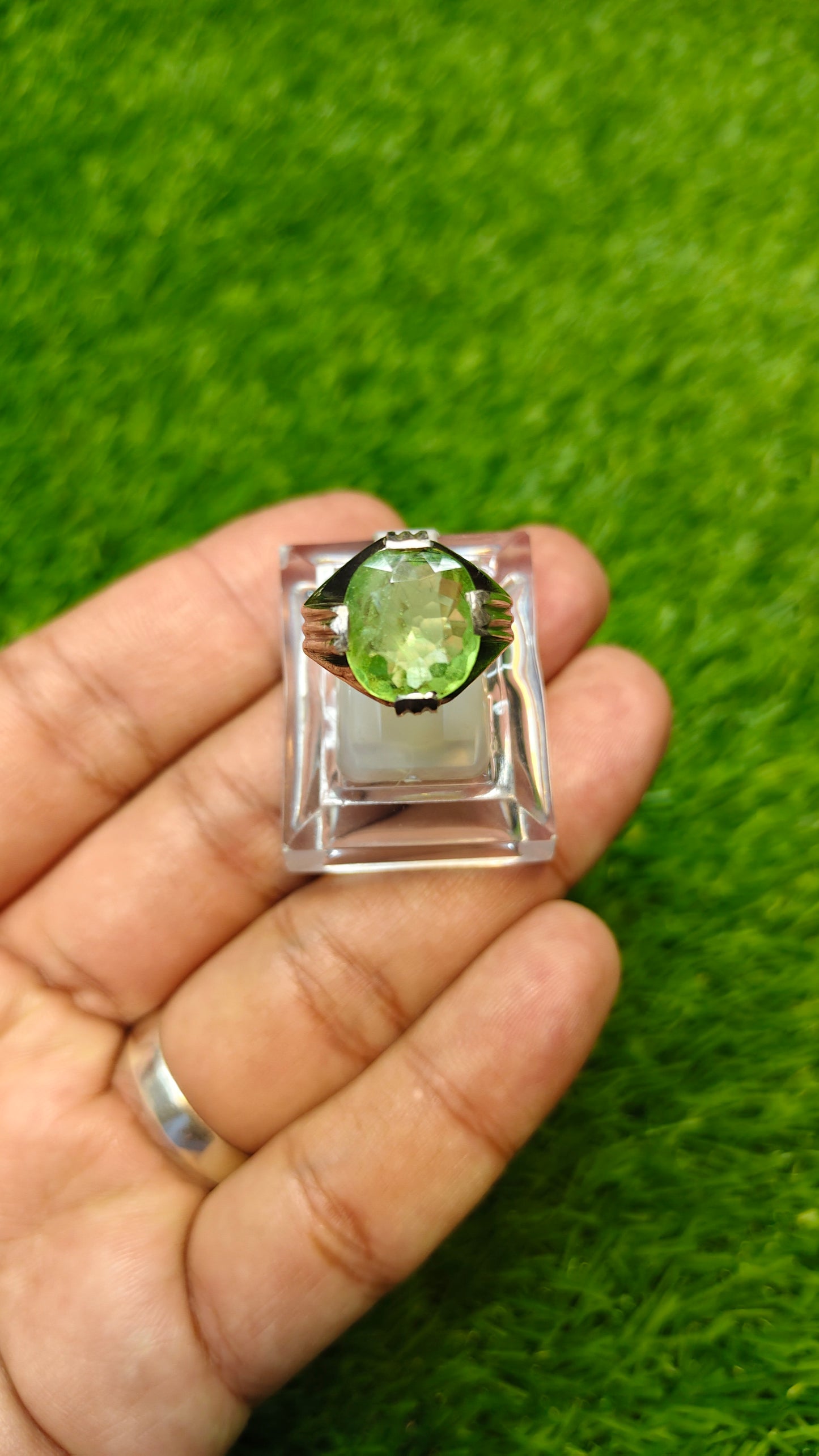Premium Quality Peridot Ring