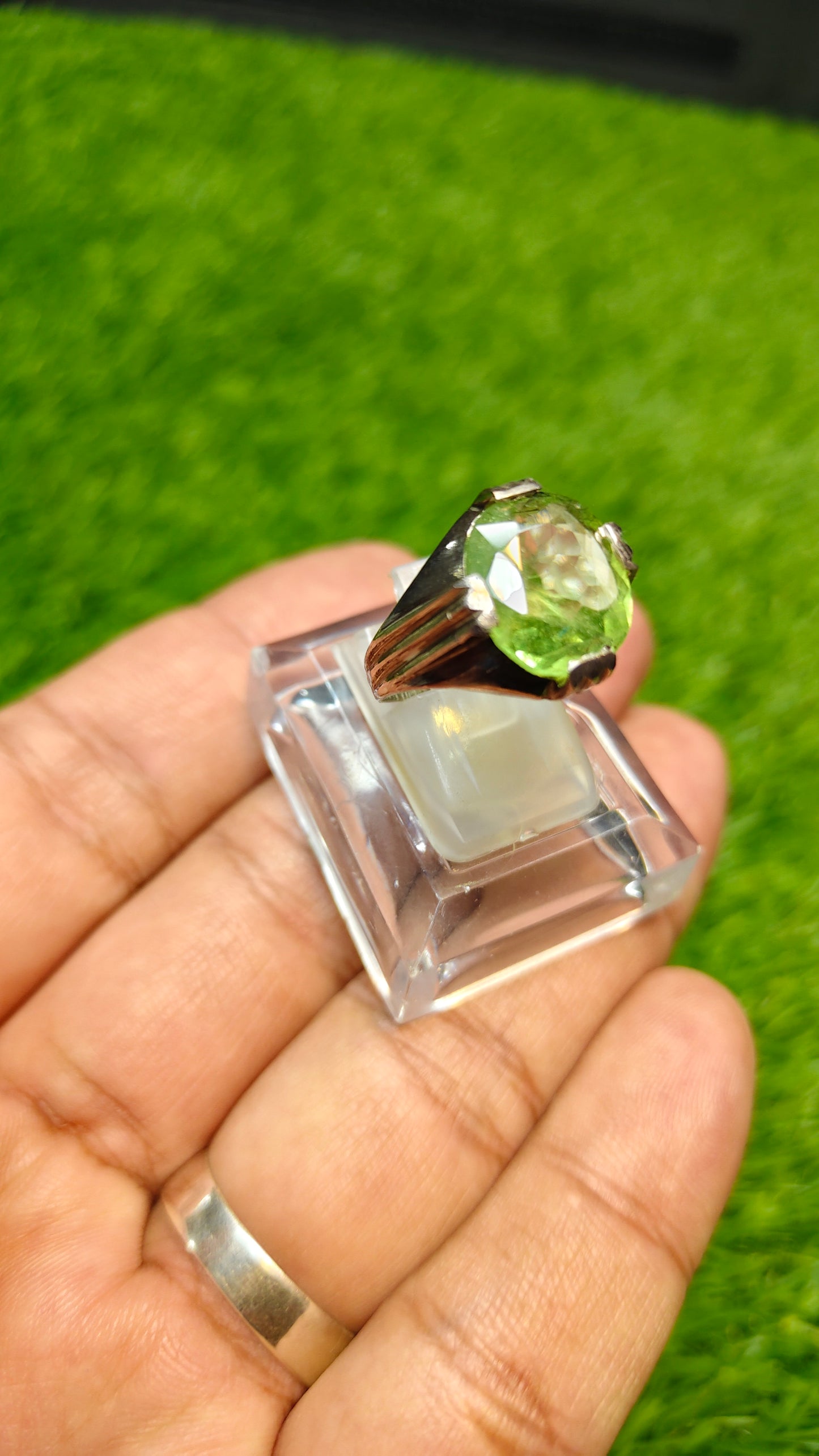 Premium Quality Peridot Ring