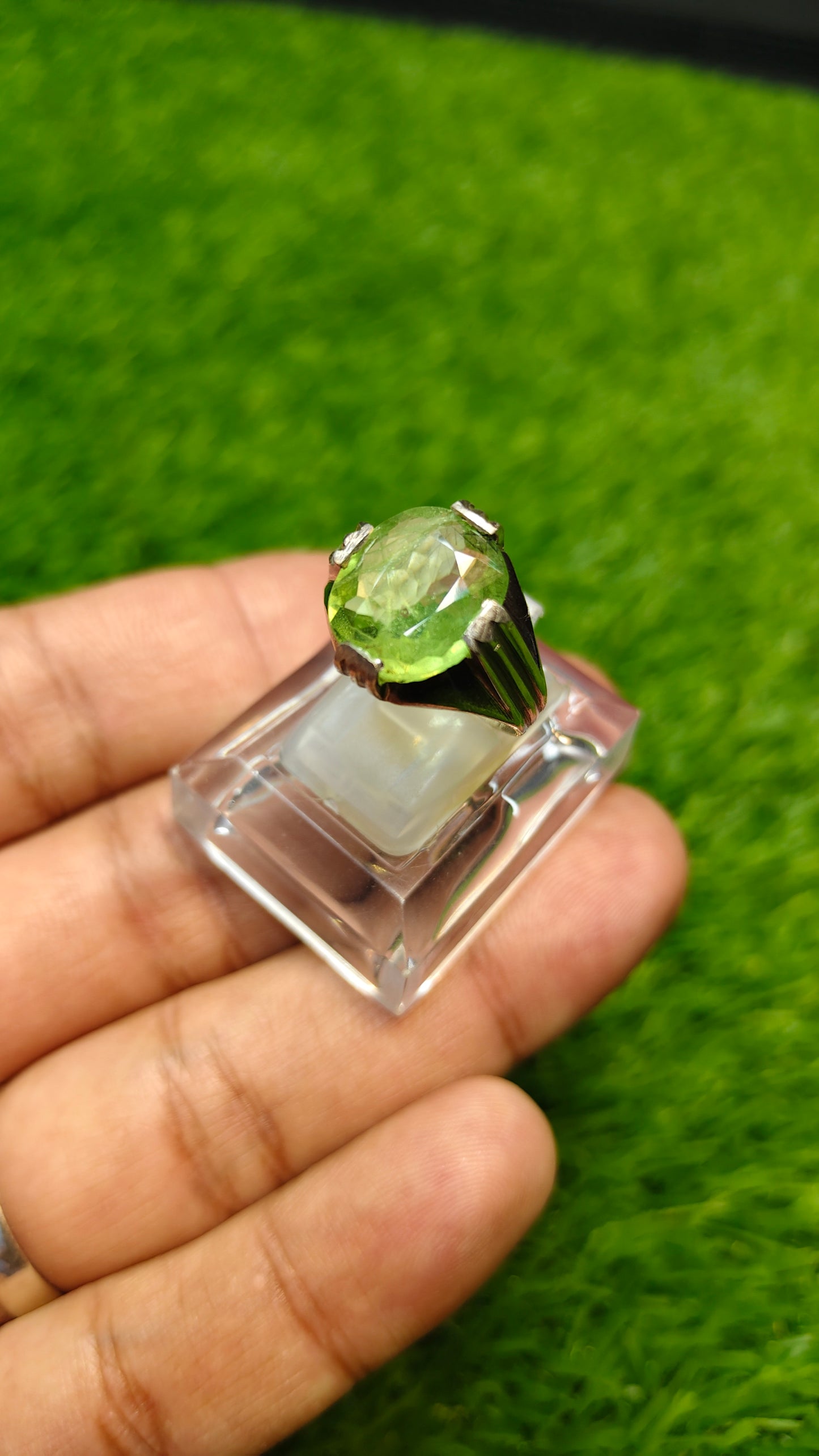 Premium Quality Peridot Ring