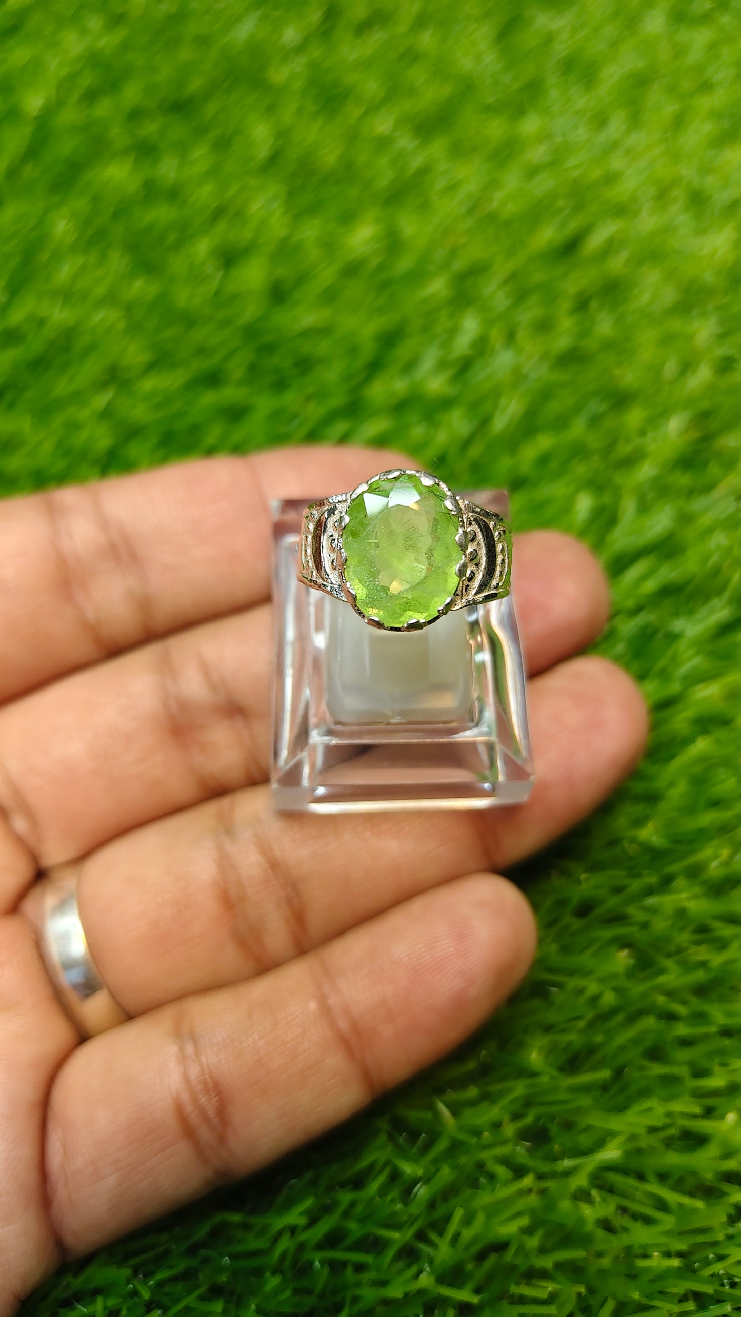 Premium Quality Peridot Ring