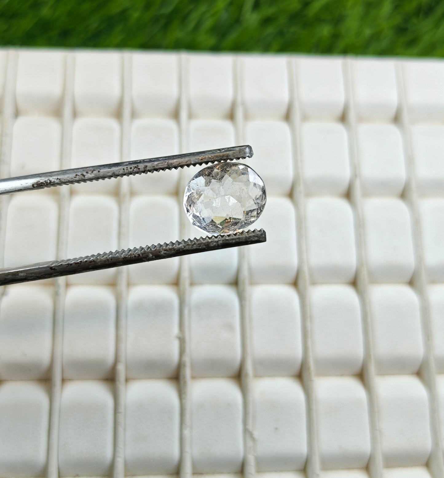 White Pukhraj With Lab Certificate