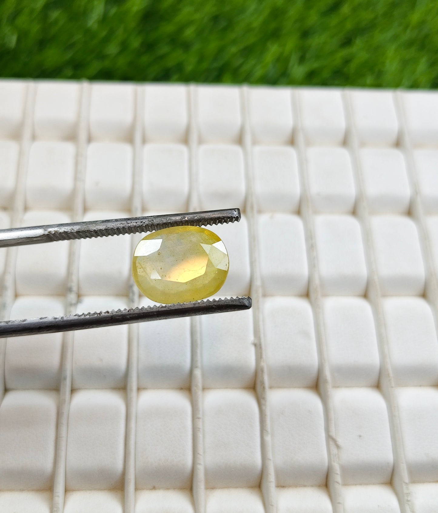 Premium Quality Pukhraj With Lab Certificate