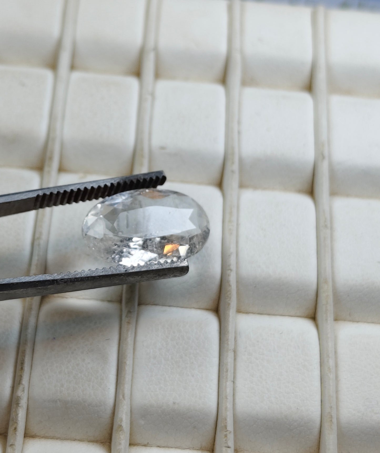 White Pukhraj With Lab Certificate