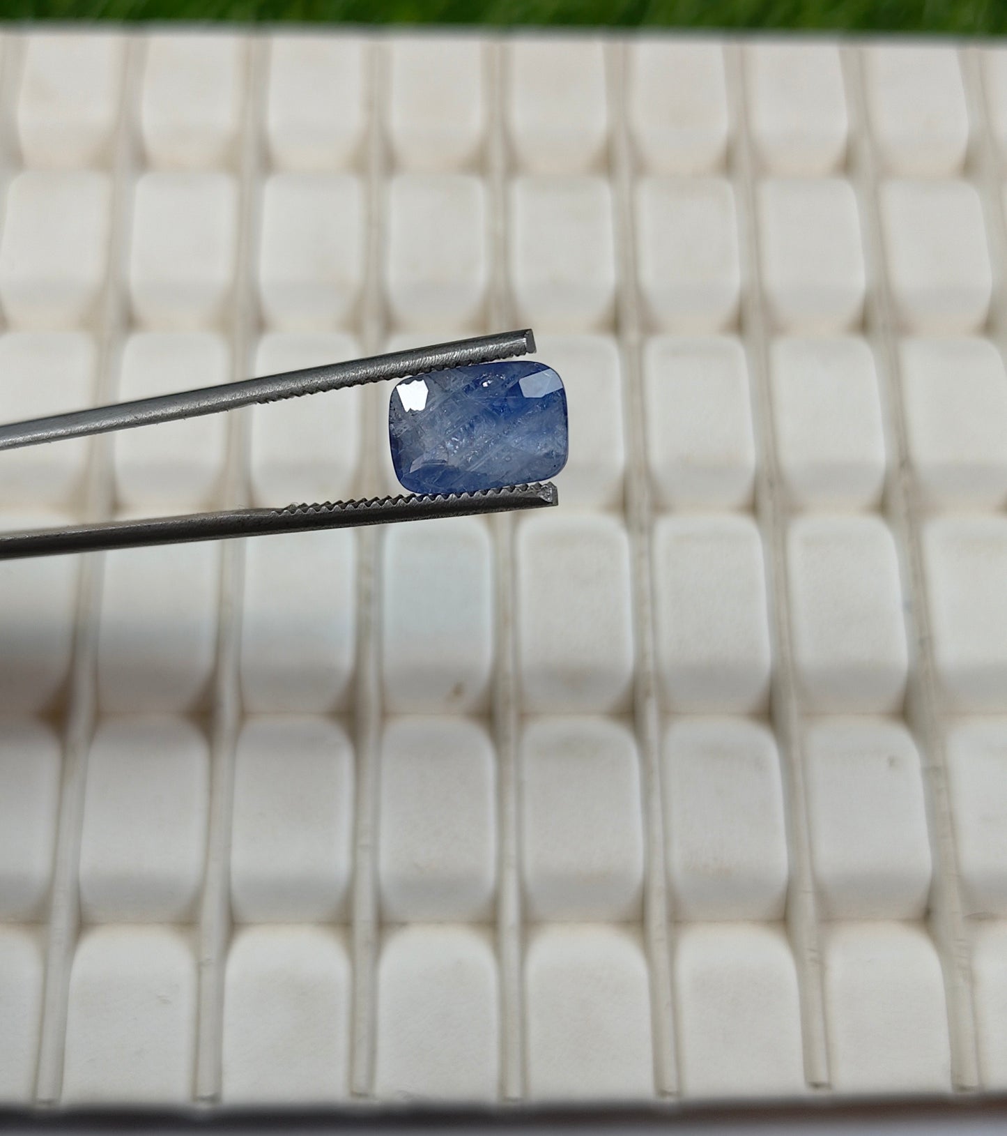 Ceylon Neelam With Lab Certificate
