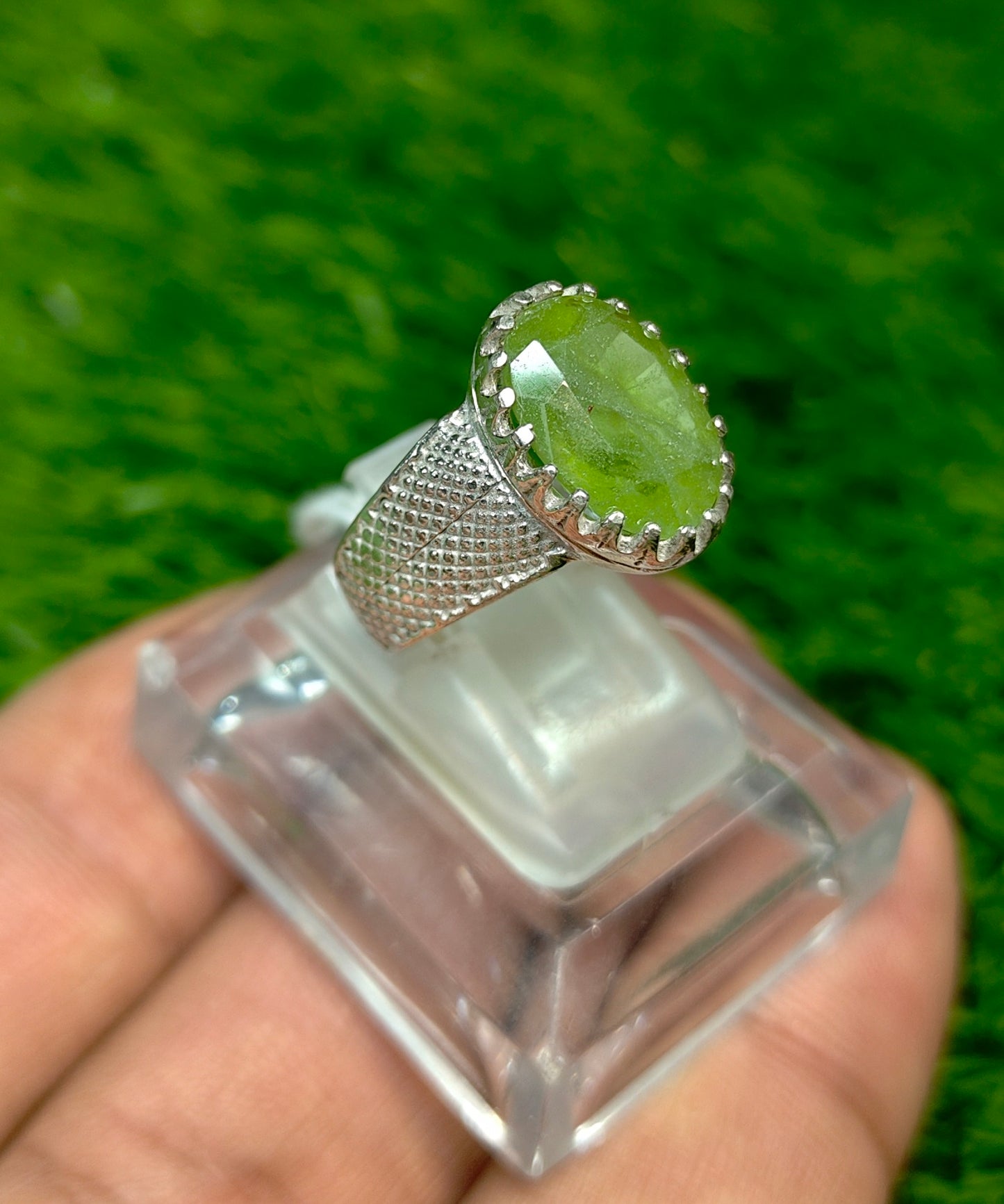 Premium Quality Peridot Ring