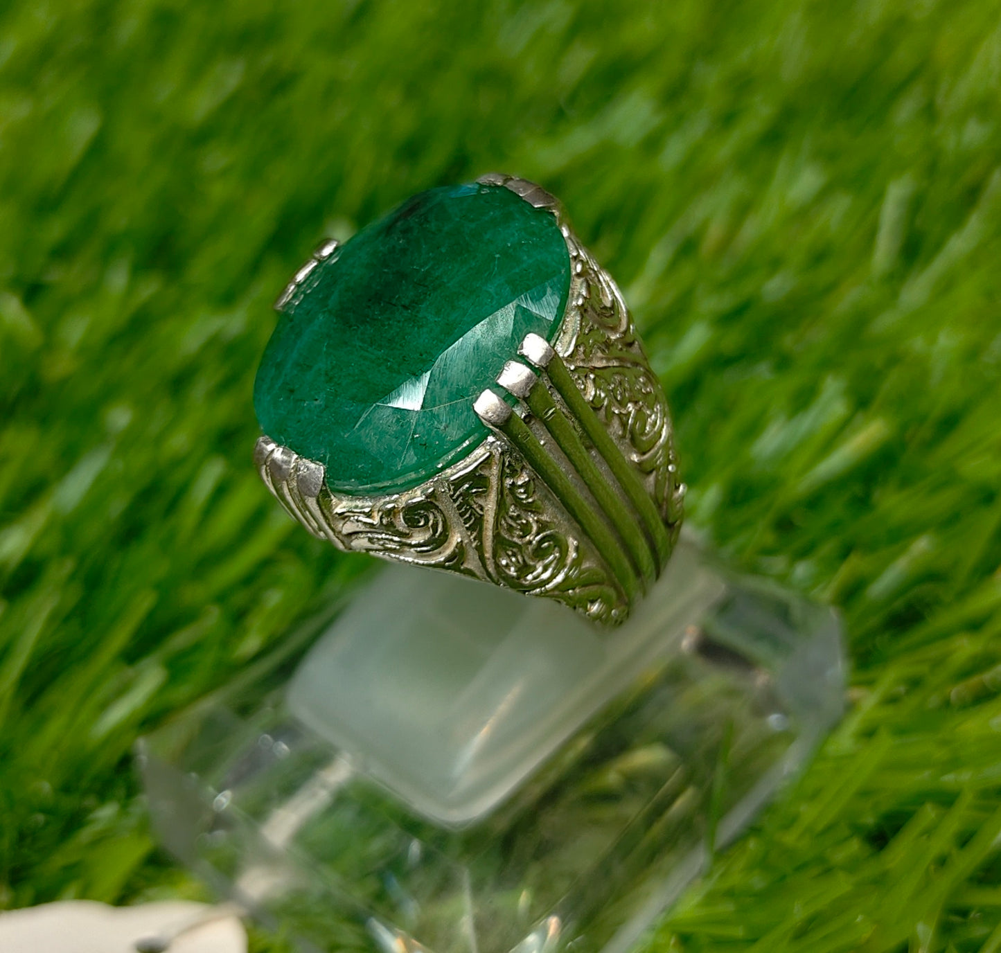 Premium Quality Zamurd Ring