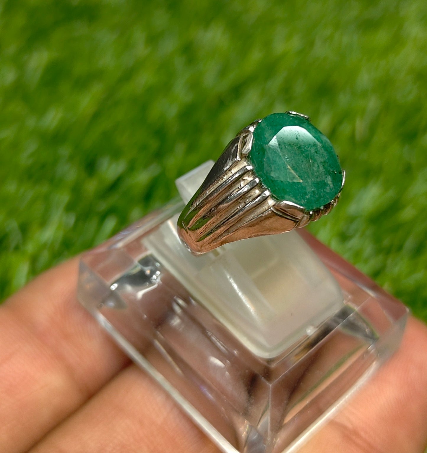 Premium Quality Zambia Zamurd Ring
