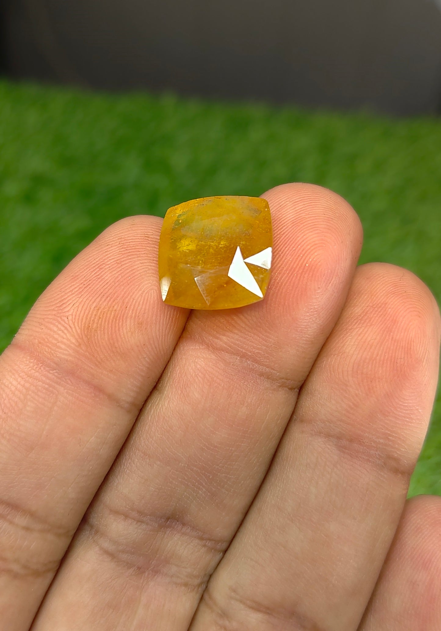 Premium Quality Pukhraj With Lab Certifice