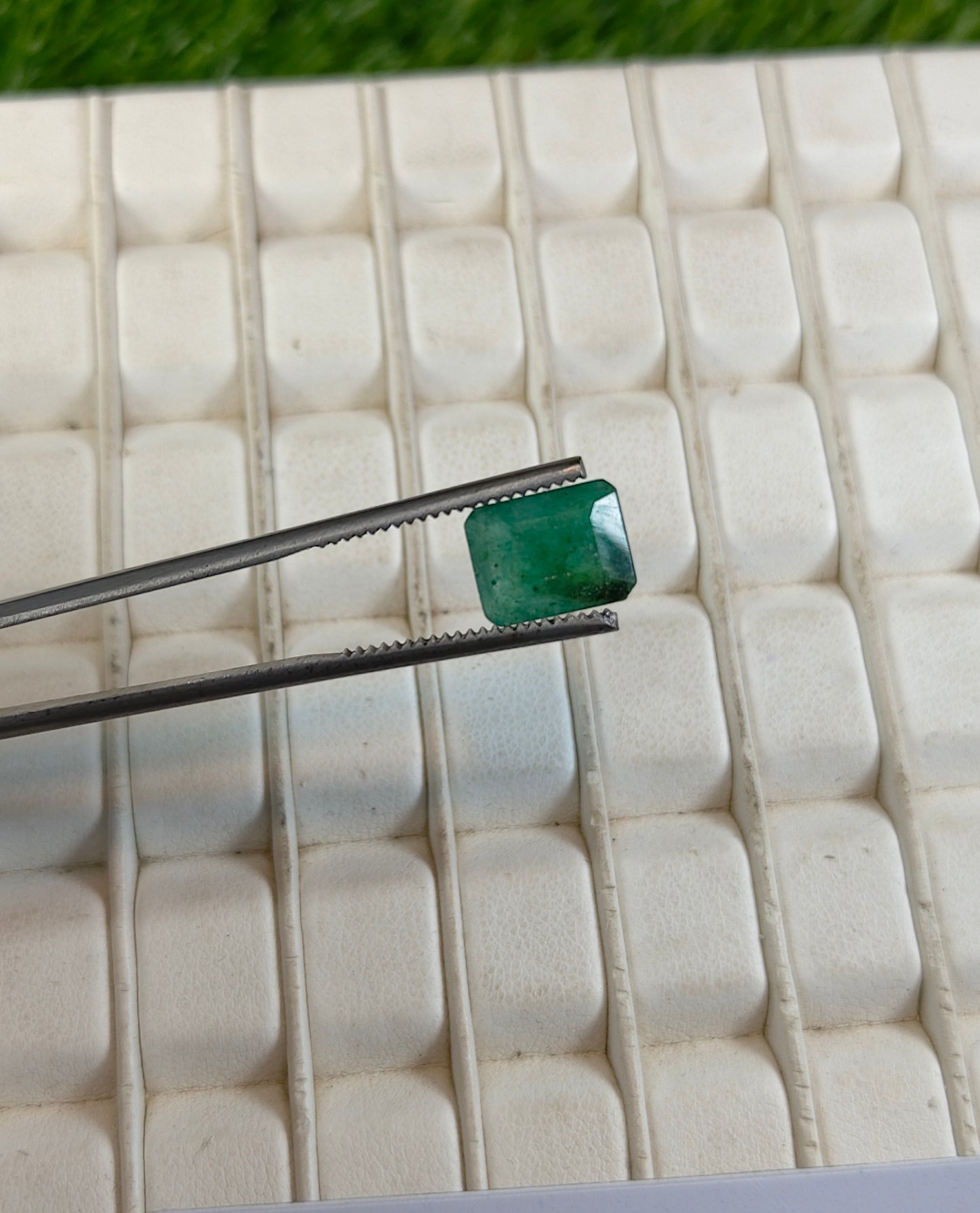 Premium Quality Zambian Zamurd With Lab Certifice