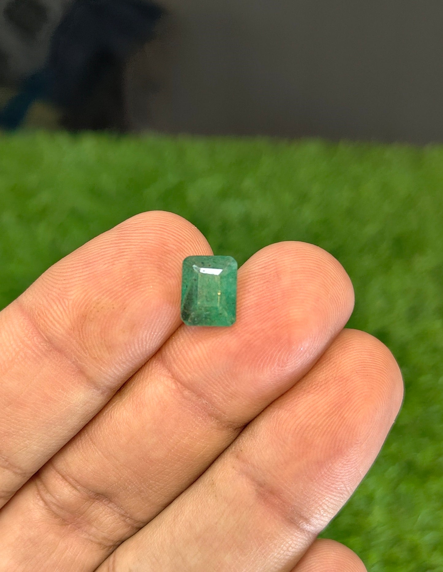 Premium Quality Zambian Zamurd With Lab Certifice