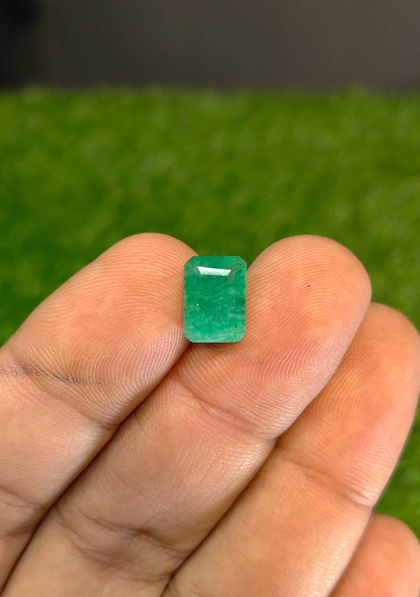 Premium Quality Zambian Zamurd With Lab Certifice