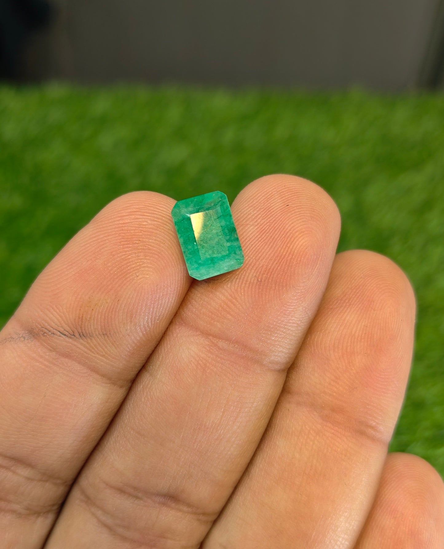 Premium Quality Zambian Zamurd With Lab Certifice