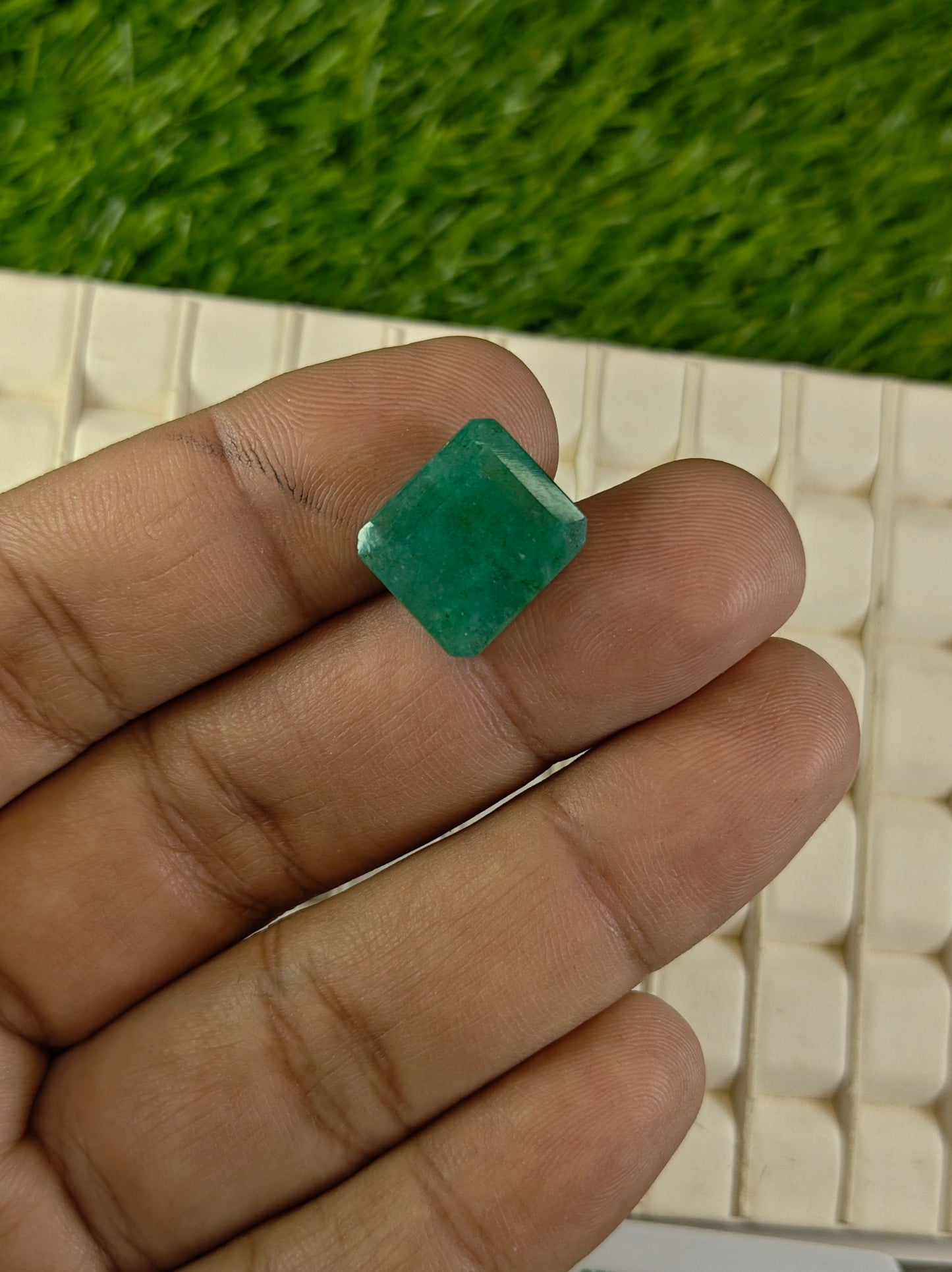Premium Quality Zambian Zamurd With Lab Certifice