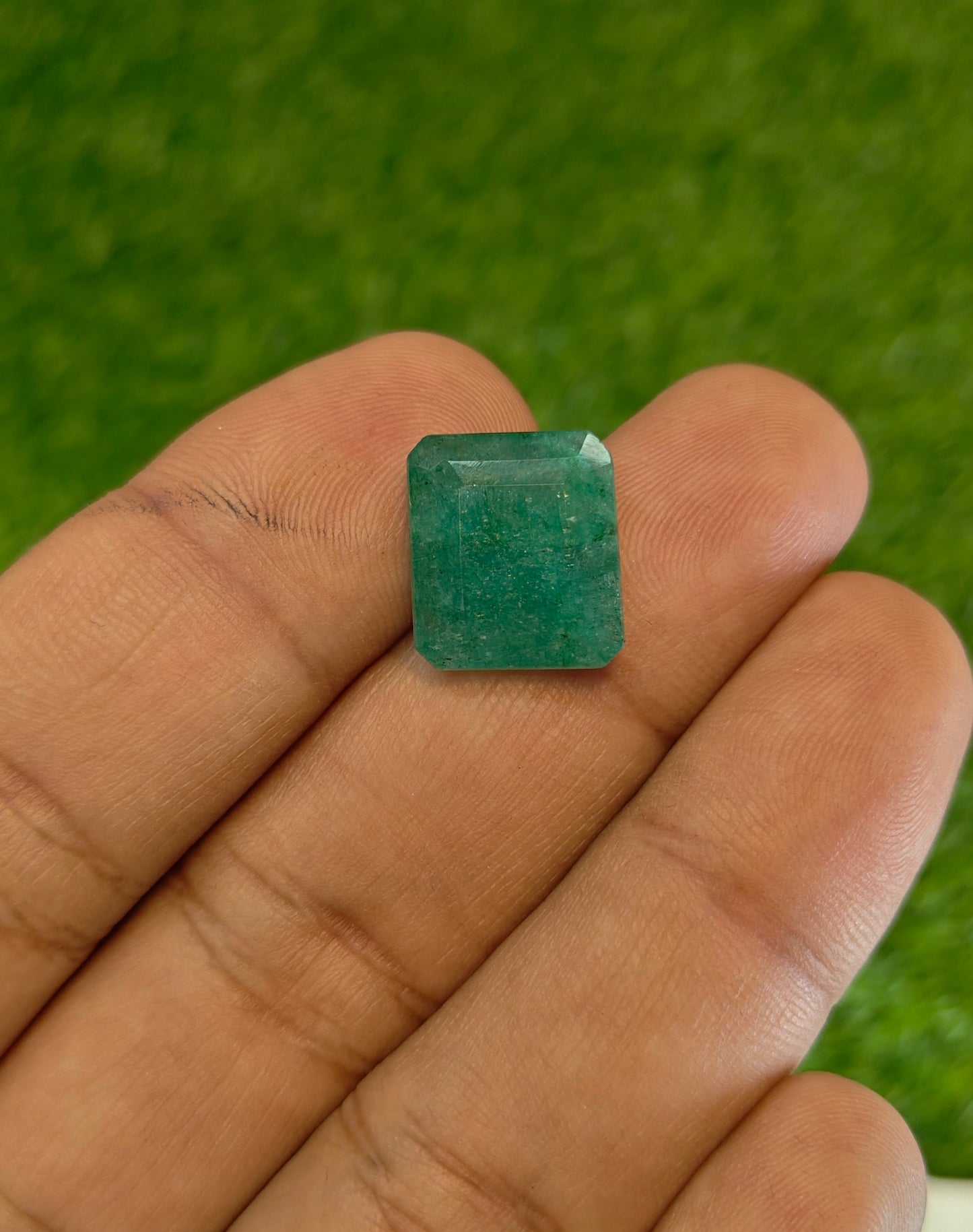 Premium Quality Zambian Zamurd With Lab Certifice